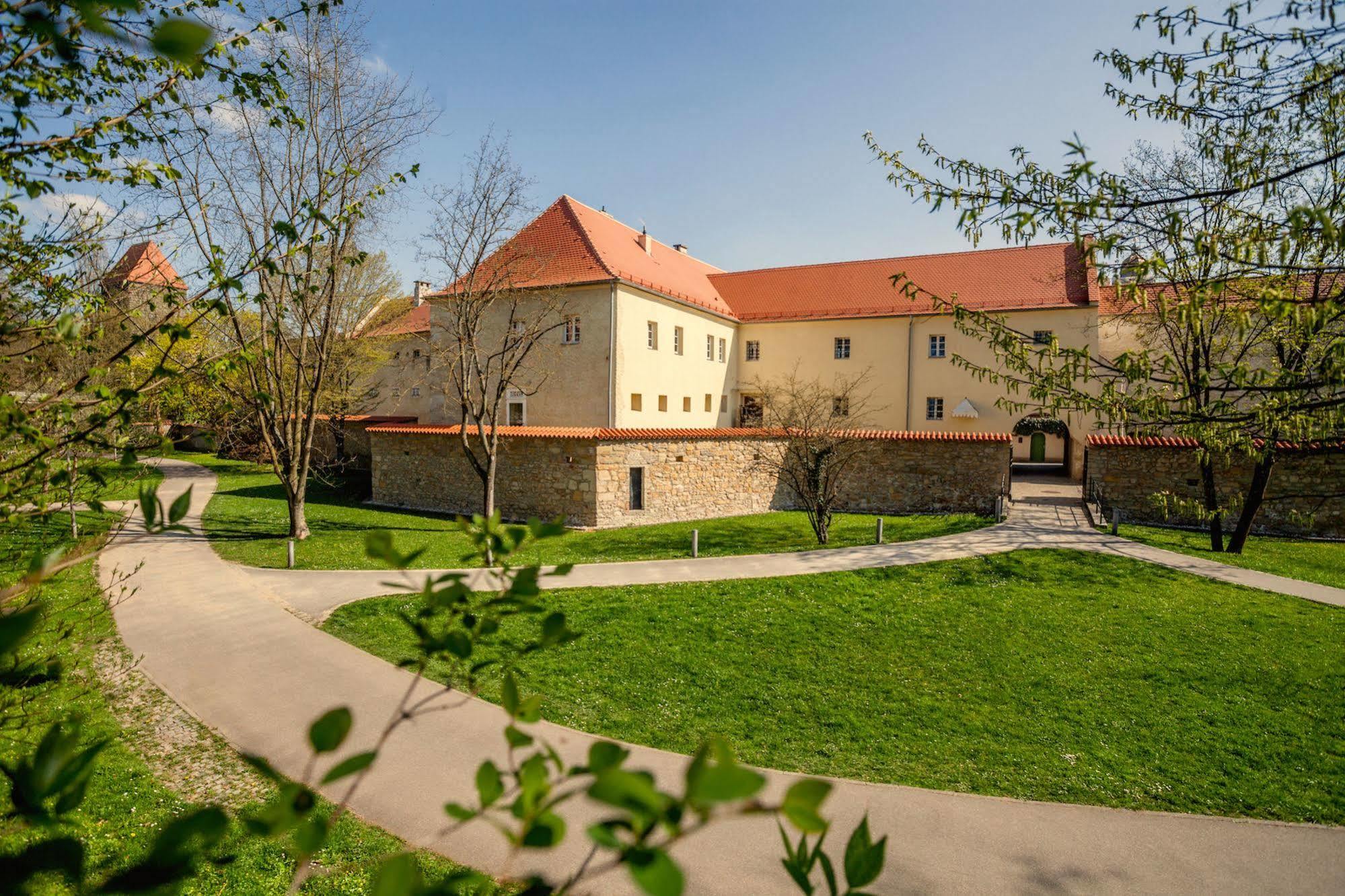 Knast-Hotel Fronfeste Амберг Экстерьер фото